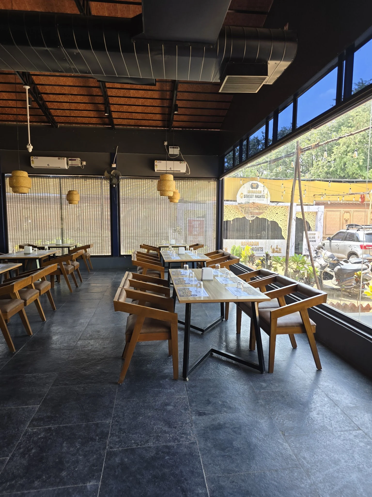 Natural light in the Tenkasi dining room